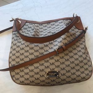 🌺Michael Kors Crossbody Bag🌺